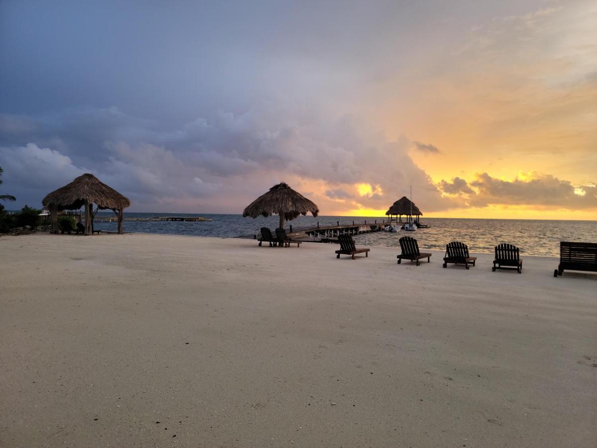 Xanadu Island Resort San Pedro  Exteriör bild