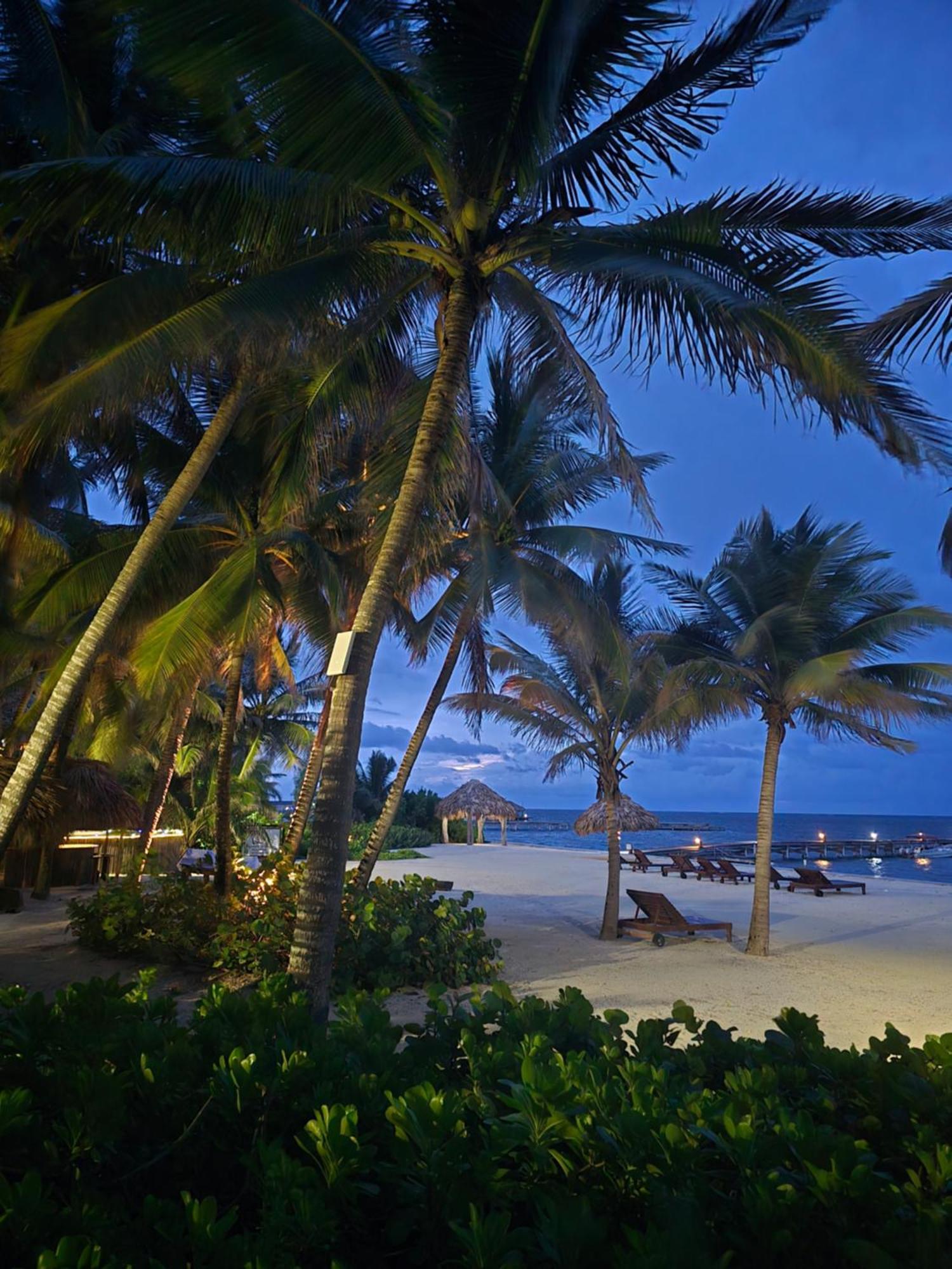Xanadu Island Resort San Pedro  Exteriör bild