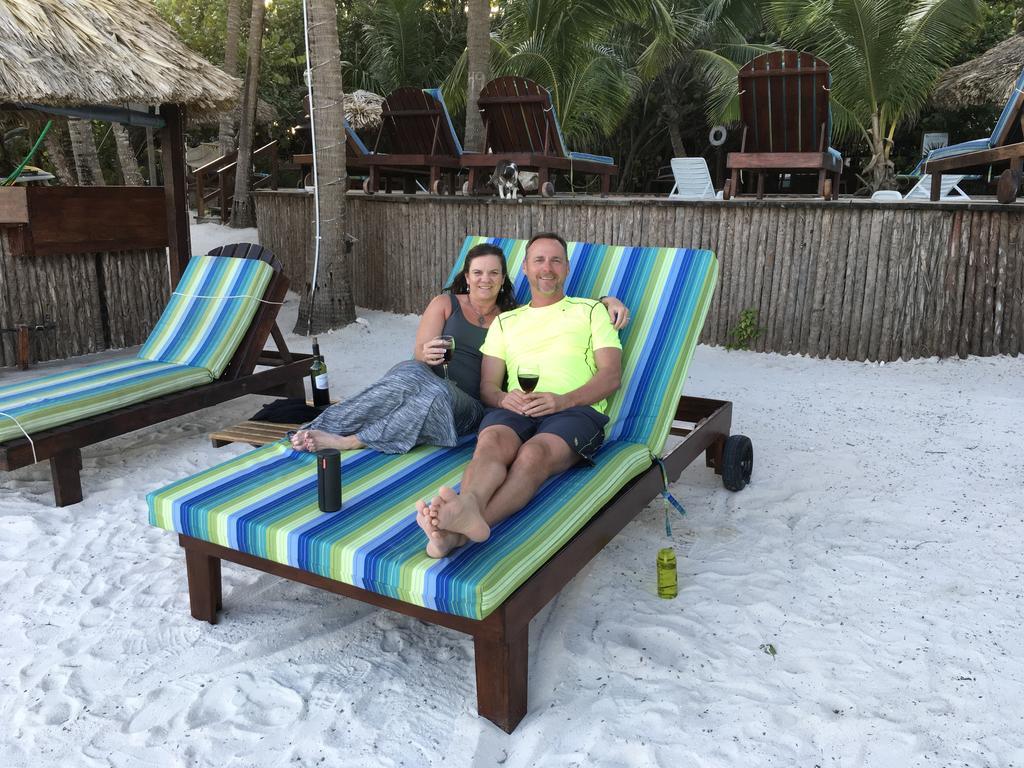 Xanadu Island Resort San Pedro  Exteriör bild